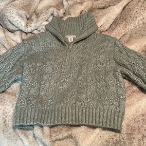 Funnel neck zip up sweater cropped